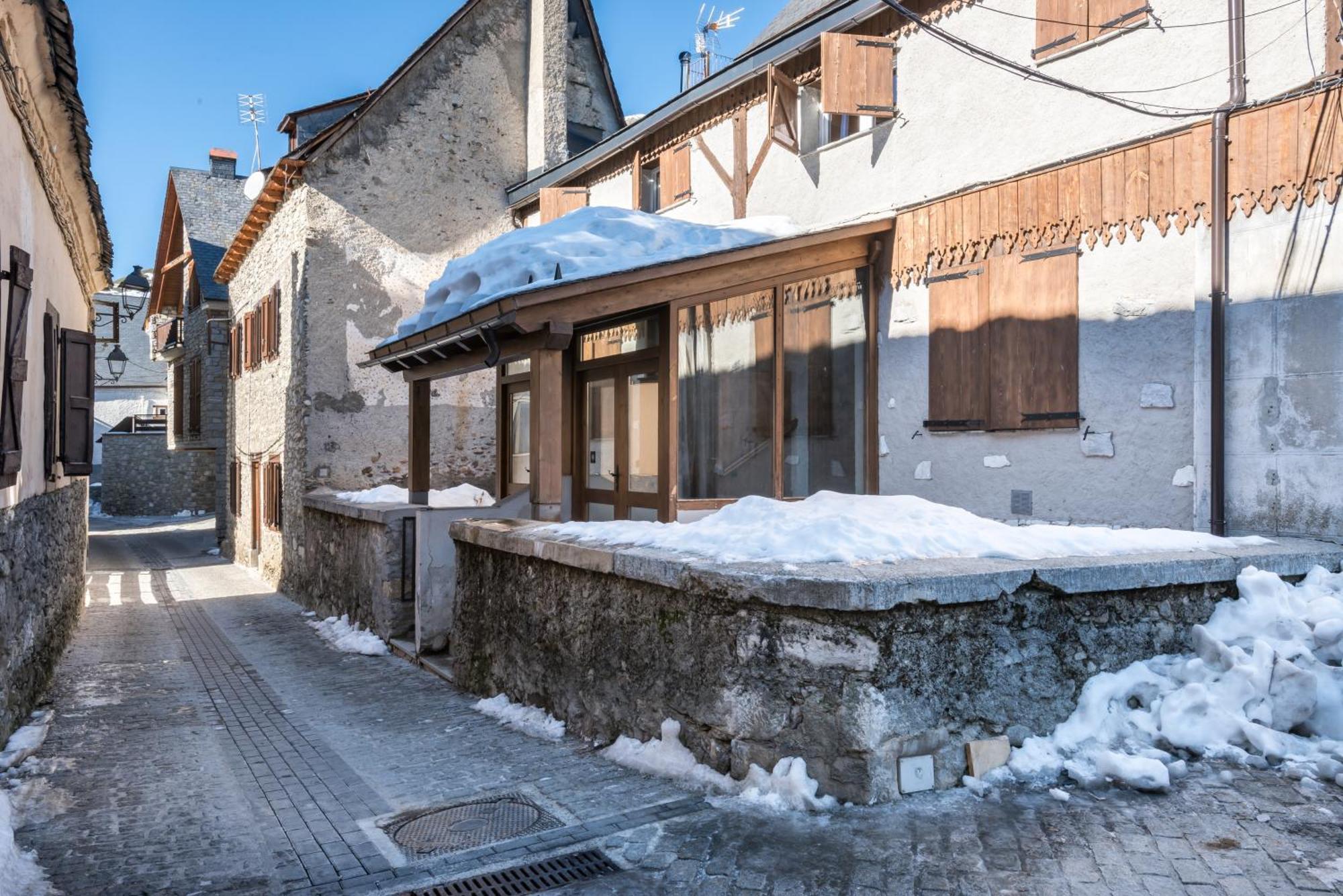 Salardú Apartamentos Snoe Mont Romies מראה חיצוני תמונה