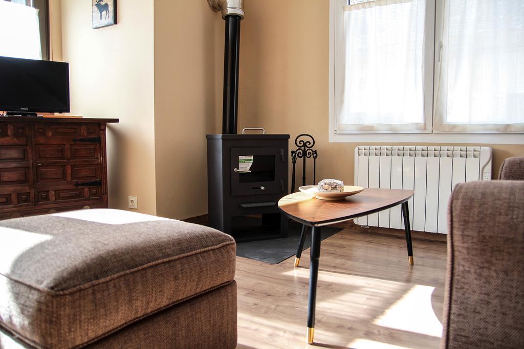 Salardú Apartamentos Snoe Mont Romies מראה חיצוני תמונה