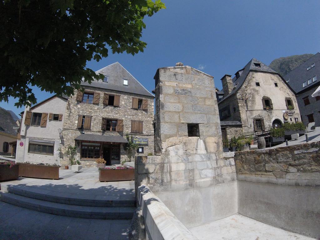Salardú Apartamentos Snoe Mont Romies מראה חיצוני תמונה
