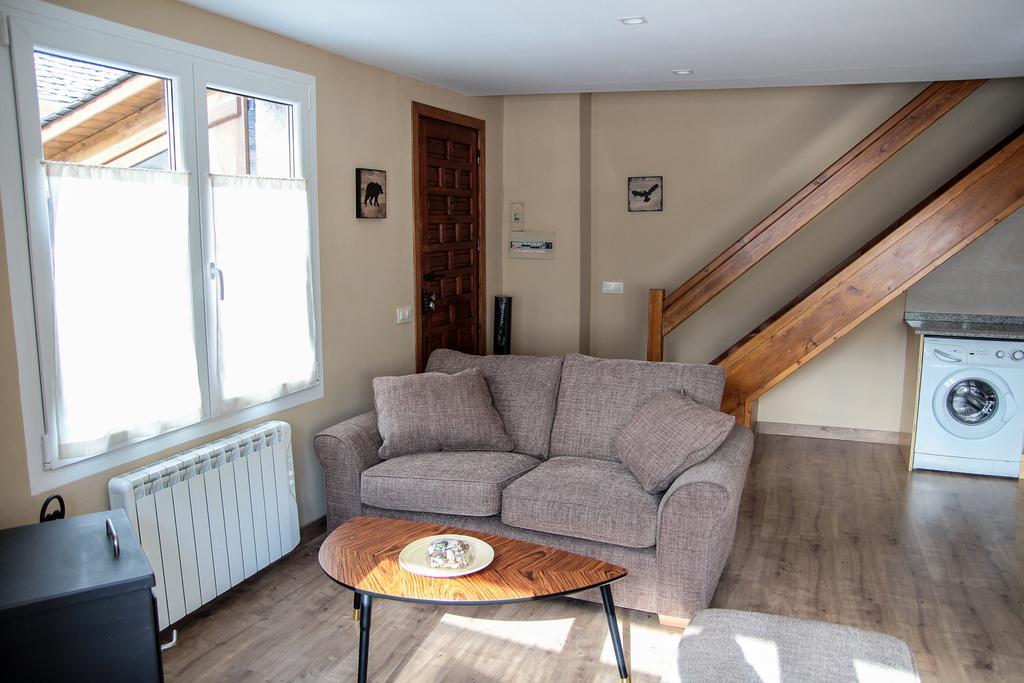 Salardú Apartamentos Snoe Mont Romies מראה חיצוני תמונה